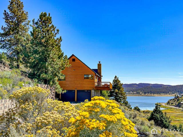 Vistay cabin overlooking Panguitch Lake